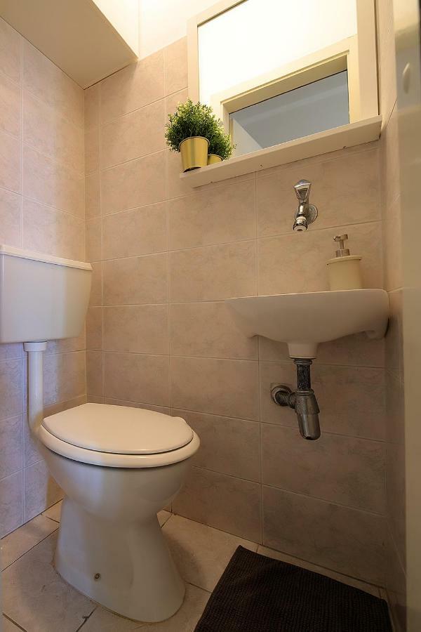 Moro Apartment Malinska Ngoại thất bức ảnh